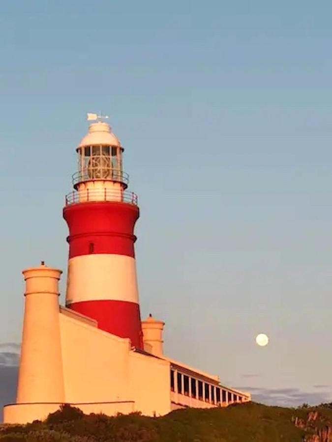 Hotel Dee'S Place Agulhas Exterior foto